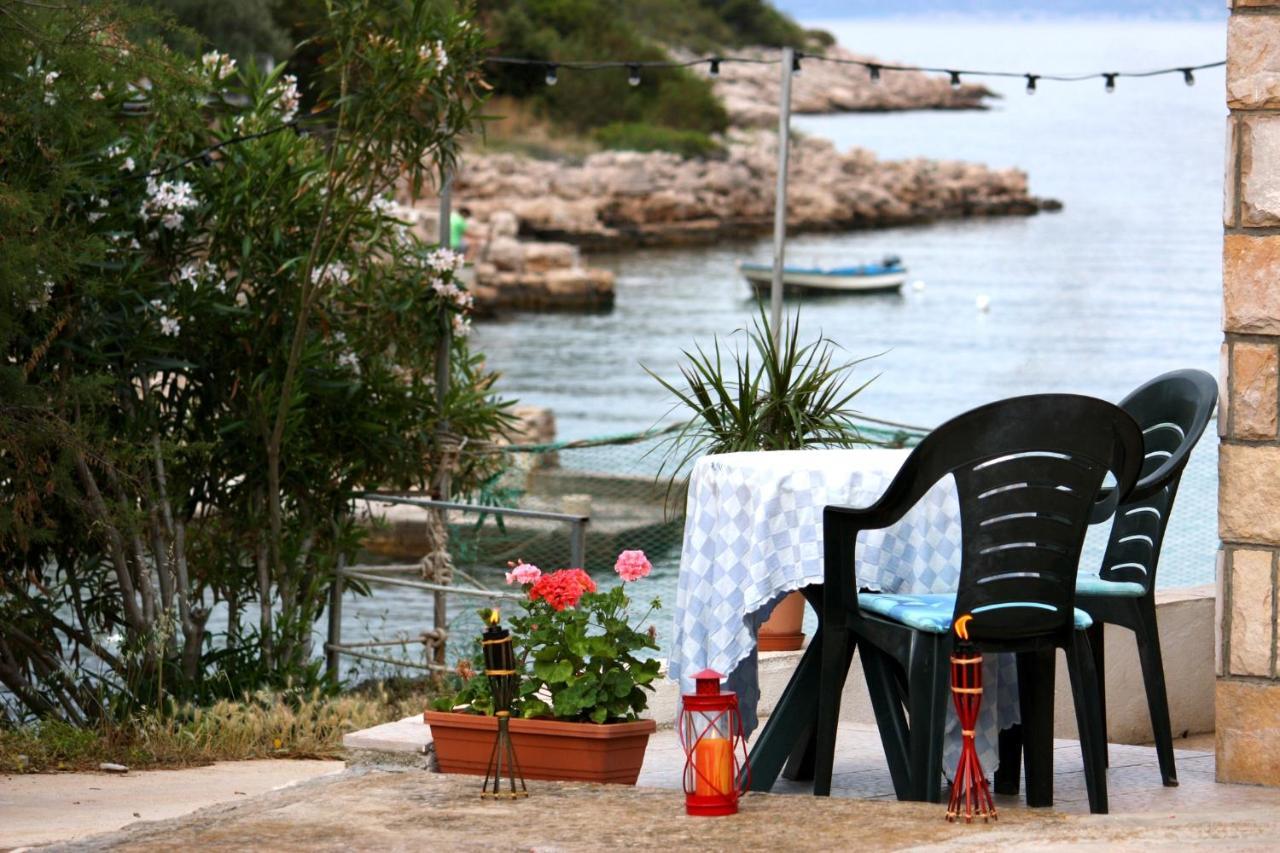 Apartments By The Sea Cove Zarace - Gdinj, Hvar - 2047 Zewnętrze zdjęcie
